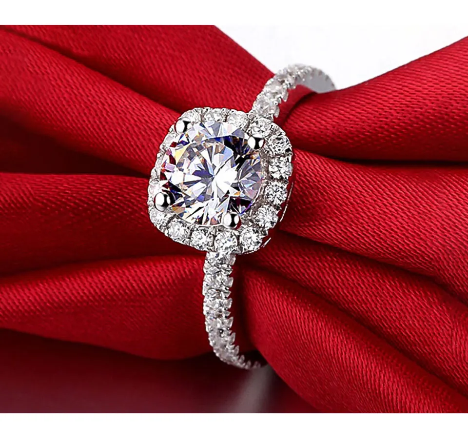 Женское кольцо с кристаллами обручальное белым фианитом | Украшения и аксессуары