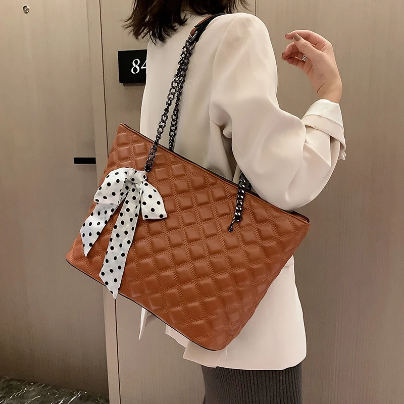 2019 big ladies handbag shoulder bag designer ladies large capacity geometric car line handbag ladies casual shoulder bag 
2019 big ladies handbag shoulder bag designer ladies large capacity geometric car line handbag ladies casual shoulder bag
