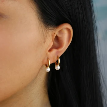 Pearl Hoop earring Gold color minimal delicate design Mini Small huggie hoops new simple earring
Pearl Hoop earring Gold color minimal delicate design Mini Small huggie hoops new simple earring