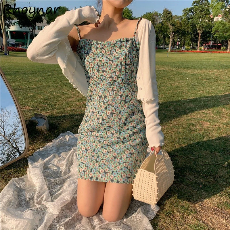 Платье женское винтажное без рукавов, милое праздничное милое мини-платье на бретельках-спагетти с Популярным Цветком, универсальная Милая уличная одежда в стиле Ins
Платье женское винтажное без рукавов, милое праздничное милое мини-платье на бретельках-спагетти с Популярным Цветком, универсальная Милая уличная одежда в стиле Ins