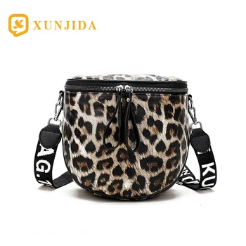 XUNJIDA 2020 NEW Women's Leopard Saddle Bags Messenger Bags Female PU Handbags Printed Wide Shoulder Half Circle Crossbody Bag
XUNJIDA 2020 NEW Women's Leopard Saddle Bags Messenger Bags Female PU Handbags Printed Wide Shoulder Half Circle Crossbody Bag