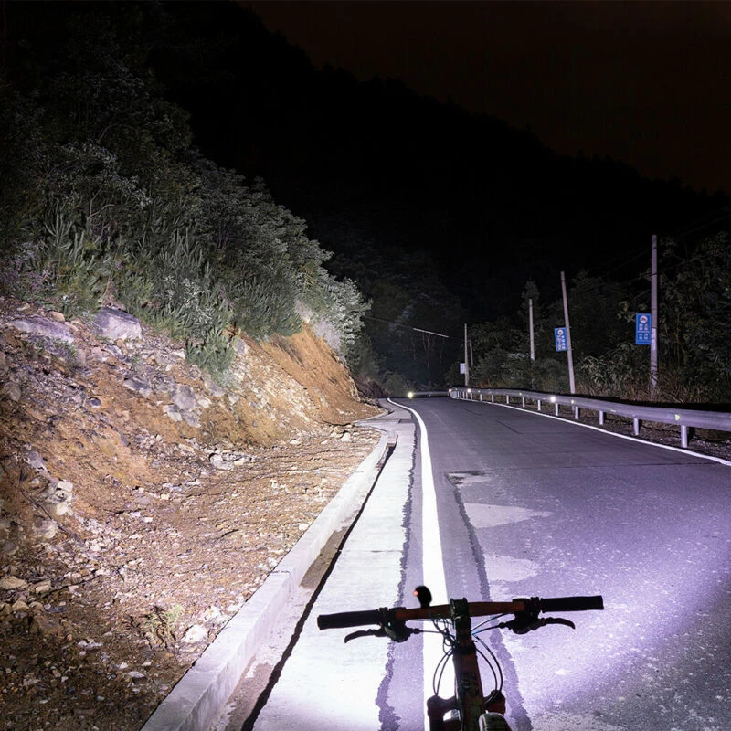 Bicycle Light Headlights Night Riding Gla-re Flashlight USB Charging Rainproof 200M Range headlights
Bicycle Light Headlights Night Riding Gla-re Flashlight USB Charging Rainproof 200M Range headlights
