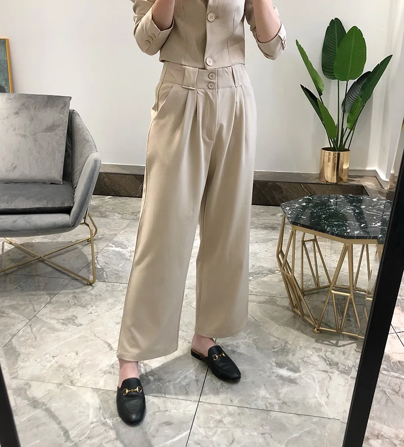 One's Retro Comfortable, High-waisted Suit + Straight-Cut Suit Pants Two-Piece Set Entity
One's Retro Comfortable, High-waisted Suit + Straight-Cut Suit Pants Two-Piece Set Entity