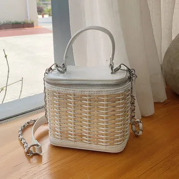 Women Summer Straw Bucket Bag Beach Handbag Chain Shoulder Crossbody Bag Handmade Fashion Natural Woven Rattan Handbag
Women Summer Straw Bucket Bag Beach Handbag Chain Shoulder Crossbody Bag Handmade Fashion Natural Woven Rattan Handbag