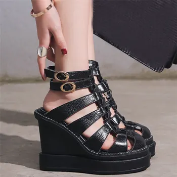 2020 Women Genuine Leather Ankle Strappy Platform Wedges Roman Gladiator Sandals Female Summer Round Toe High Heel Pumps Shoes
2020 Women Genuine Leather Ankle Strappy Platform Wedges Roman Gladiator Sandals Female Summer Round Toe High Heel Pumps Shoes