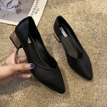 Women's shoes with heel 2020 spring and autumn new fashion pointed shallow mouth thick heel peas shoes
Women's shoes with heel 2020 spring and autumn new fashion pointed shallow mouth thick heel peas shoes