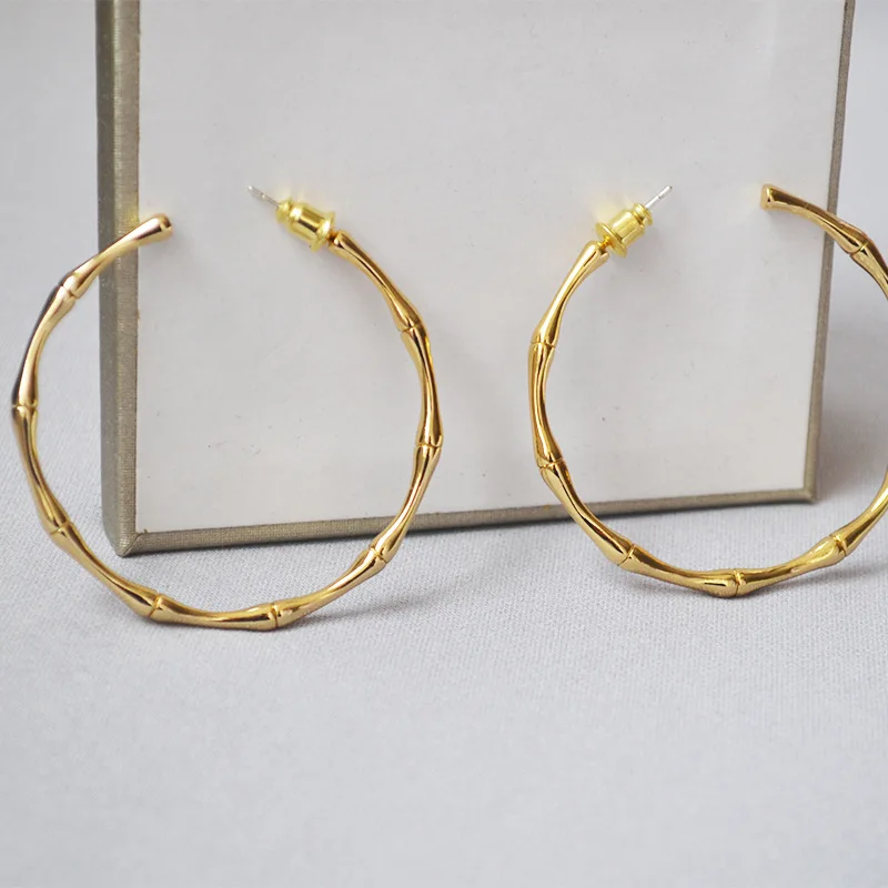 2019 New bamboo textured big circle Hoop earrings Brass plated genuine gold Exaggerated Simple For Women Fashion jewelry Gift
2019 New bamboo textured big circle Hoop earrings Brass plated genuine gold Exaggerated Simple For Women Fashion jewelry Gift