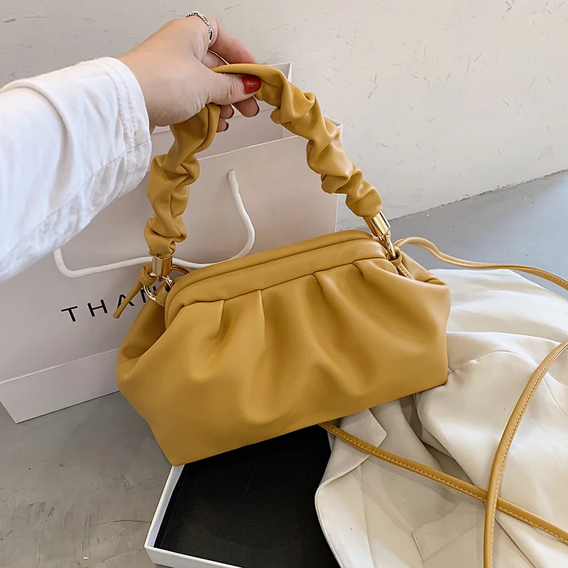 European and American Style Street Fashion Small Shoulder Bags Handbags Women Famous Brands Winter Casual Shopping Messenger Bag
European and American Style Street Fashion Small Shoulder Bags Handbags Women Famous Brands Winter Casual Shopping Messenger Bag
