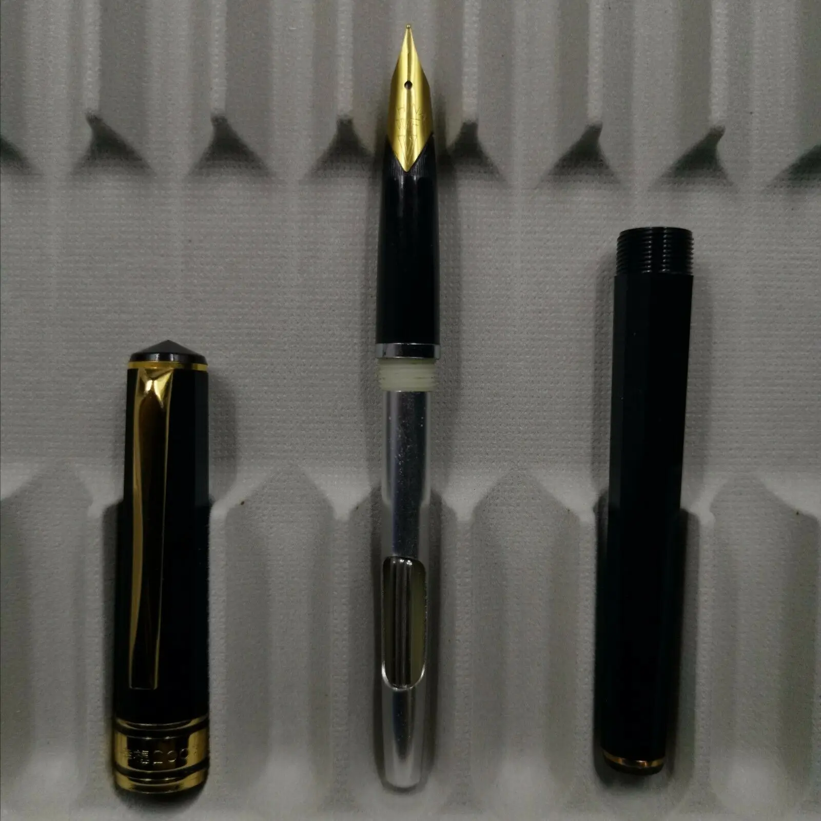 Old Stock Modified Wing Sung Fountain Pen Special Nib Aerometric Pen Screw Cap Stationery Office school supplies
Old Stock Modified Wing Sung Fountain Pen Special Nib Aerometric Pen Screw Cap Stationery Office school supplies