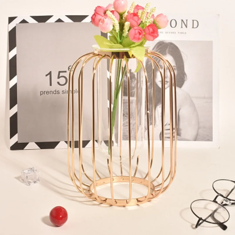 Simple Modern Handmade Geometry Metal Glass Vase Desktop Home Wedding Decoration Plant Flower Basket Hydroponic Container
Simple Modern Handmade Geometry Metal Glass Vase Desktop Home Wedding Decoration Plant Flower Basket Hydroponic Container