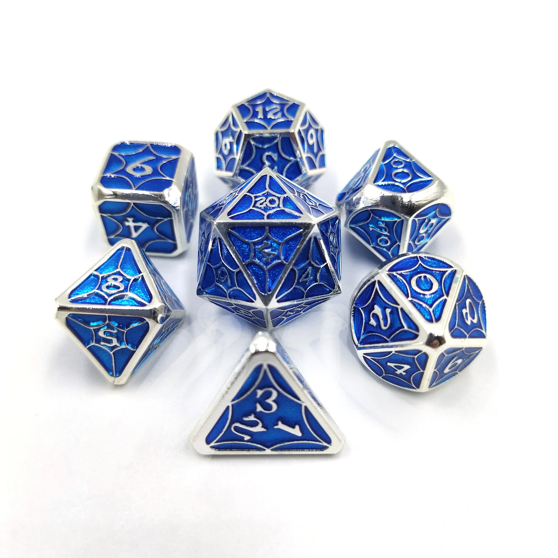 New arrival dnd dice set dados rol d6 d10 d20 metal polyhedra d&d rpg dice dobbelstenen kości do gry uncle dnd
New arrival dnd dice set dados rol d6 d10 d20 metal polyhedra d&d rpg dice dobbelstenen kości do gry uncle dnd