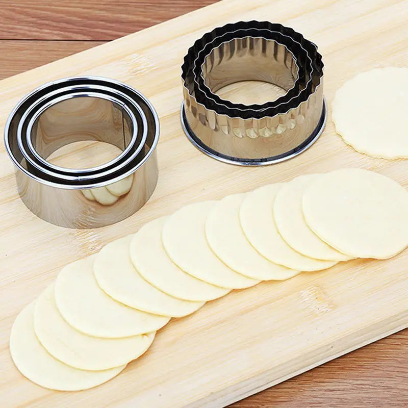 3pcs/set Dumpling Wrapper Molds Cookie Cutter Stainleess Steel Round/Flower Shape Portable Dough Cutting Model for Jiaozi
3pcs/set Dumpling Wrapper Molds Cookie Cutter Stainleess Steel Round/Flower Shape Portable Dough Cutting Model for Jiaozi
