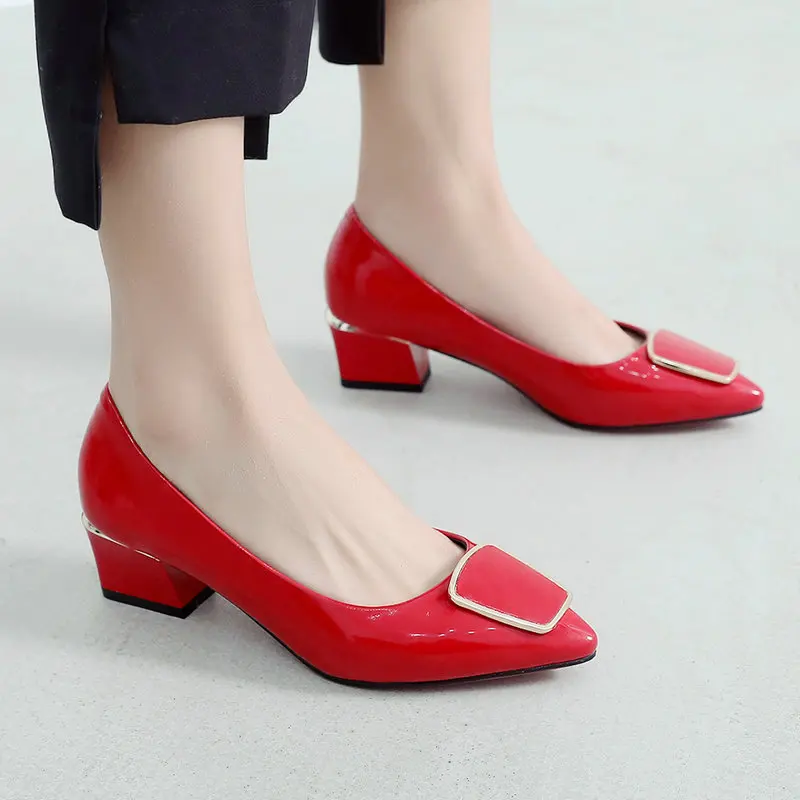 Туфли-лодочки женские на низком каблуке искусственная кожа заостренный носок