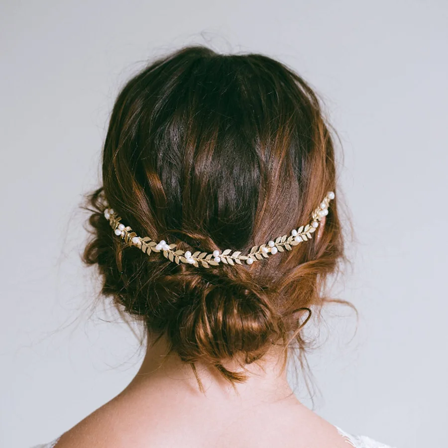 Bride Jewelry Alloy Leaf Pearl Long headband Wedding Bridesmaid Simple Hair Jewelry
Bride Jewelry Alloy Leaf Pearl Long headband Wedding Bridesmaid Simple Hair Jewelry