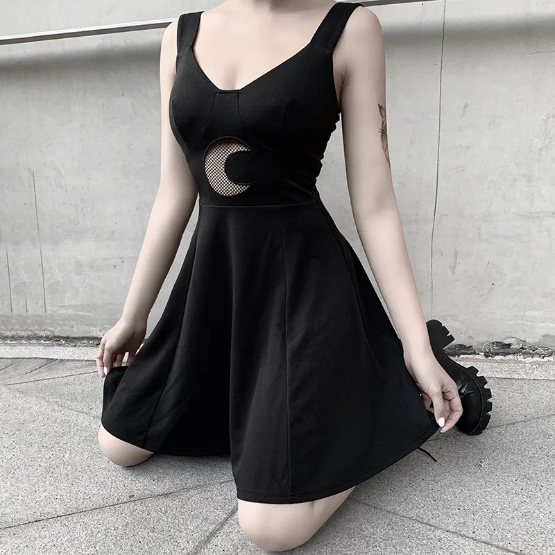 Gothic Black Vintage V-Neck Sleeveless Off Shoulder Low Cut Crescent Hollow Out Dress Summer Goth Lolita Style Women Party Dress
Gothic Black Vintage V-Neck Sleeveless Off Shoulder Low Cut Crescent Hollow Out Dress Summer Goth Lolita Style Women Party Dress