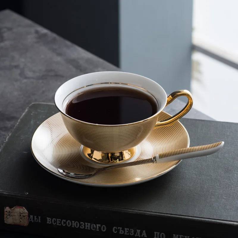 Fun Fervent Creative Royal Golden Bone China Coffee Cup and Saucer Set Modern Design High-end Gift Home Decor Kitchenware
Fun Fervent Creative Royal Golden Bone China Coffee Cup and Saucer Set Modern Design High-end Gift Home Decor Kitchenware