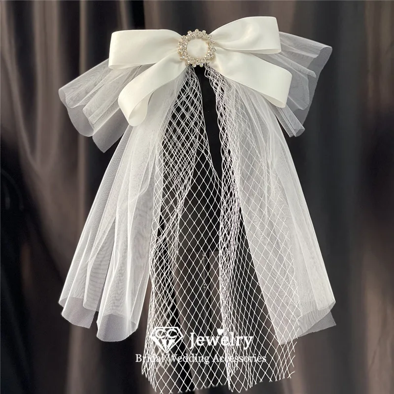 CC Romantic Veils for Wedding Women Hair Accessory Bridal Dress Engagement Hairwear Butterfly Shape Double Layer Veil Gift M338
CC Romantic Veils for Wedding Women Hair Accessory Bridal Dress Engagement Hairwear Butterfly Shape Double Layer Veil Gift M338