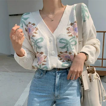 Sweet Women Knitted Patchwork Hook Flower Loose Soft V-Neck Elegant Fresh Floral Embroidery Cardigans Warm Chic Sweaters
Sweet Women Knitted Patchwork Hook Flower Loose Soft V-Neck Elegant Fresh Floral Embroidery Cardigans Warm Chic Sweaters