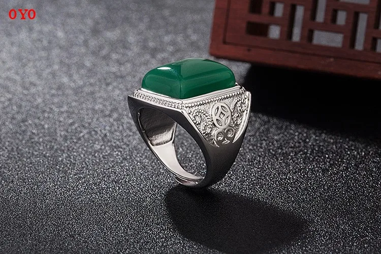 Мужское кольцо из серебра 925 пробы с натуральным зелёным агатом | Украшения и