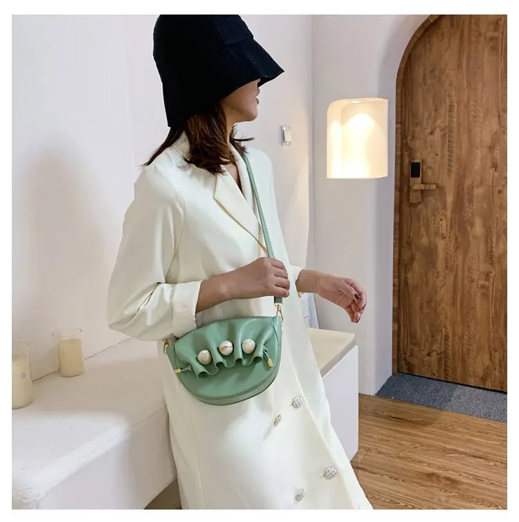 Candy Color PU Leather Shoulder Messenger Bags For Women 2020 Small Crossbody Bag Travel Bead chain Handbags and Purses 
Candy Color PU Leather Shoulder Messenger Bags For Women 2020 Small Crossbody Bag Travel Bead chain Handbags and Purses