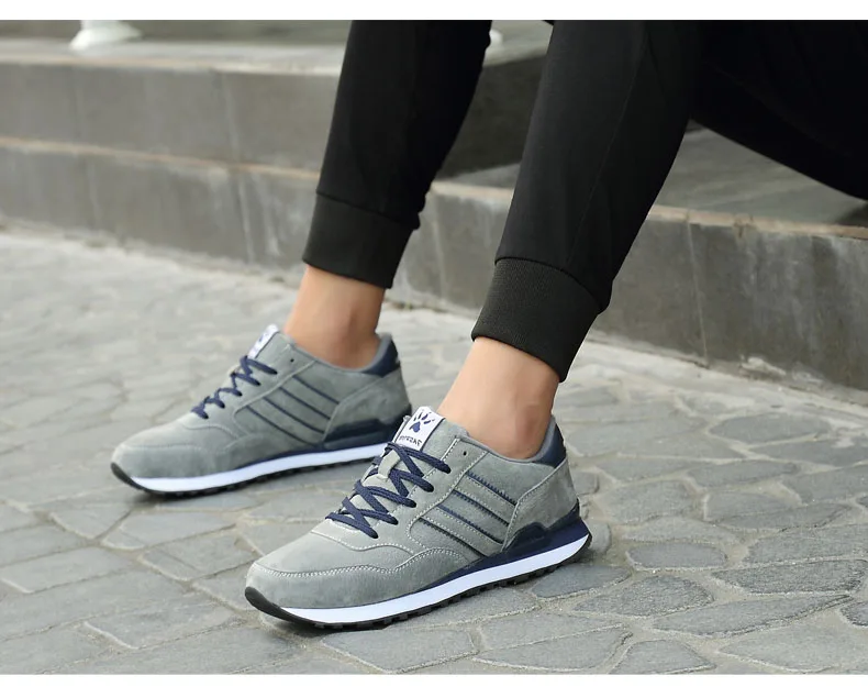 Mens Winter Sneakers Breathable Warm Fur Casual Shoes Male Leather Lace Up Flat Shoes Anti-Slip Waterproof Outdoor Fit Sneakers