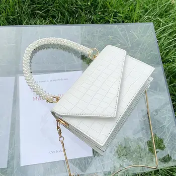 Crocodile pattern Pearl Portable Tote bag 2020 New High-quality PU Leather Women's Designer Handbag Chain Shoulder Messenger Bag
Crocodile pattern Pearl Portable Tote bag 2020 New High-quality PU Leather Women's Designer Handbag Chain Shoulder Messenger Bag