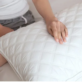 1pcs High Elastic Feather Velvet Pillow Solid color Elegance Health Core Hotel Bedding Feather Pillows Home Textile Neck pillow 
1pcs High Elastic Feather Velvet Pillow Solid color Elegance Health Core Hotel Bedding Feather Pillows Home Textile Neck pillow