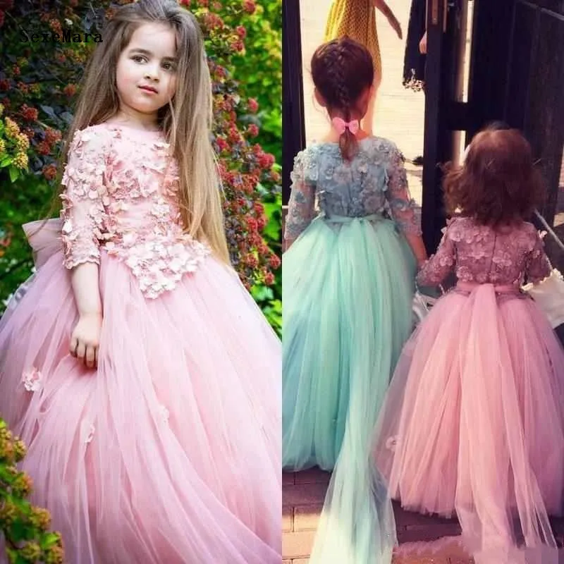 New Cute Tulle Little Flower Girl Dresses 3/4 Sleeves Girls Formal Wear Clothes Lace Kids Pageant Dress for Party with Ribbon
New Cute Tulle Little Flower Girl Dresses 3/4 Sleeves Girls Formal Wear Clothes Lace Kids Pageant Dress for Party with Ribbon
