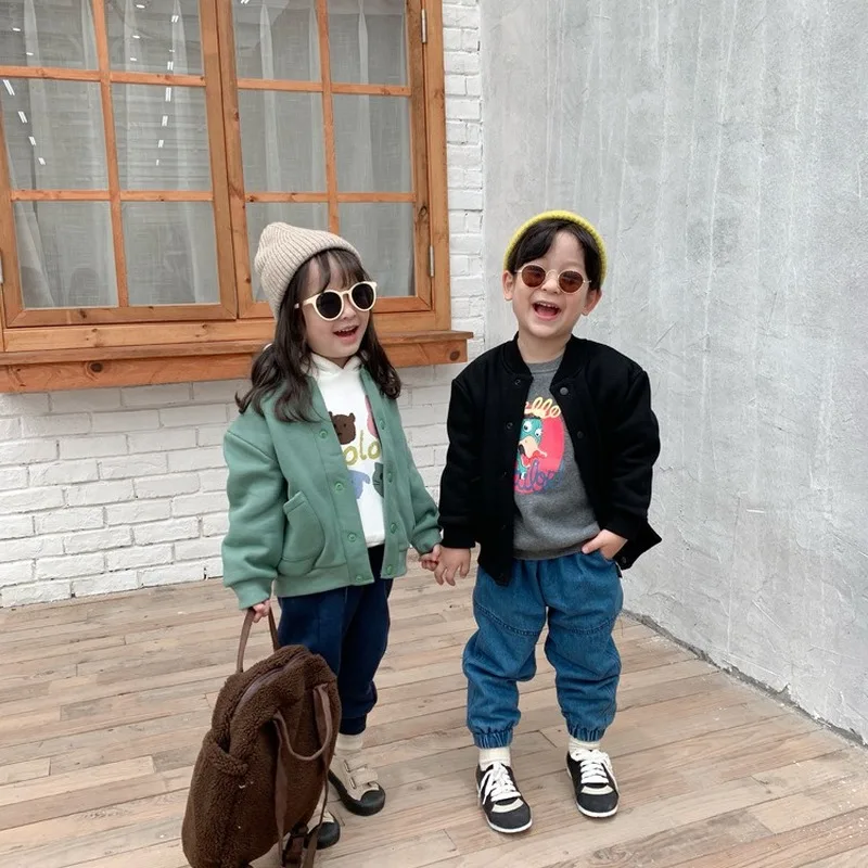 Korean children's clothing plus velvet cotton jacket 2019 children's jacket boy cartoon Korean version of male and girl jacket 
Korean children's clothing plus velvet cotton jacket 2019 children's jacket boy cartoon Korean version of male and girl jacket