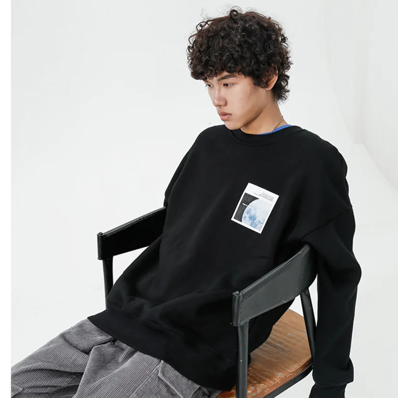 2019 Autumn And Winter Men's New Casual Solid Color Pattern Printing Round Neck Loose Temperament Trend Cotton Hoodies
2019 Autumn And Winter Men's New Casual Solid Color Pattern Printing Round Neck Loose Temperament Trend Cotton Hoodies