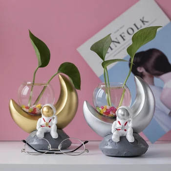 RESIN ASTRONAUT VASE ART DECORATION DESKTOP LIVING ROOM HYDROPONIC GLASS FLOWER ARRANGEMENT HOME DECORATION ASTRONAUT FLOWER POT
RESIN ASTRONAUT VASE ART DECORATION DESKTOP LIVING ROOM HYDROPONIC GLASS FLOWER ARRANGEMENT HOME DECORATION ASTRONAUT FLOWER POT