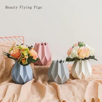 Nordic Geometry Origami Ceramic Vase Ornaments Home desktop Abstraction art Creative Flower Pot Flower Basket Decorations Gifts
Nordic Geometry Origami Ceramic Vase Ornaments Home desktop Abstraction art Creative Flower Pot Flower Basket Decorations Gifts