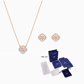 2020 SWA New SPARKLING DANCE CLOVER Set Four-Leaf Clover Suspension Pink Zircon Female Fashion Romantic Birthday Jewelry Gift
2020 SWA New SPARKLING DANCE CLOVER Set Four-Leaf Clover Suspension Pink Zircon Female Fashion Romantic Birthday Jewelry Gift