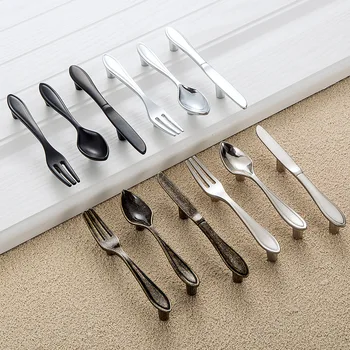 Creative handle Modern minimalist knife, fork and spoon handle Sideboard door bright silver matte black bronze cabinet handle
Creative handle Modern minimalist knife, fork and spoon handle Sideboard door bright silver matte black bronze cabinet handle