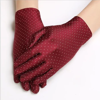 Polka Dots Gloves For Women Summer Spring Spandex Gloves Sunscreen Etiquette Fashion Short Glove High Elastic Thin Gloves
Polka Dots Gloves For Women Summer Spring Spandex Gloves Sunscreen Etiquette Fashion Short Glove High Elastic Thin Gloves