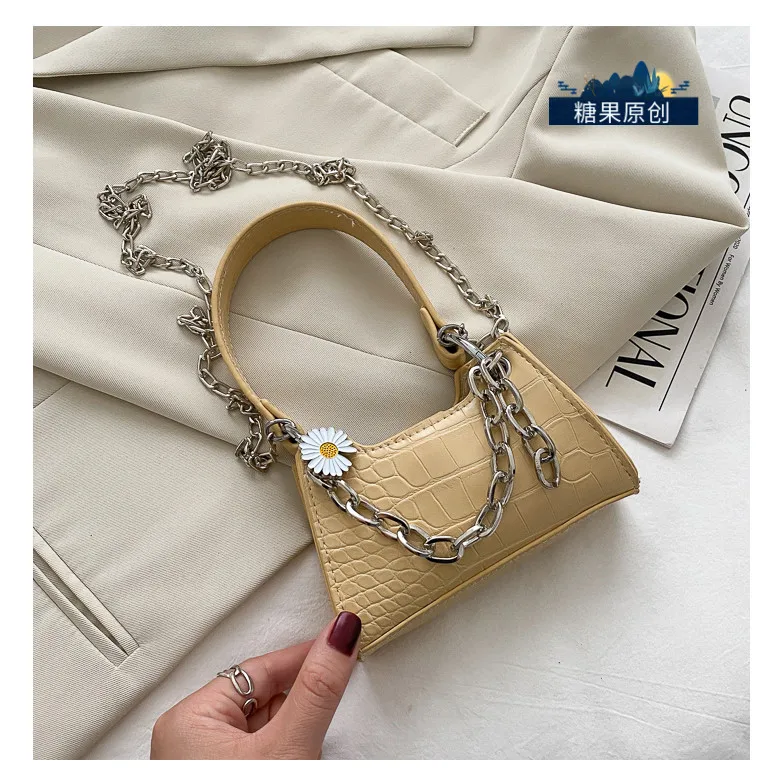 Mini bag female 2020 popular new spring and summer Joker ins slung chain bag fashion shoulder handbag
Mini bag female 2020 popular new spring and summer Joker ins slung chain bag fashion shoulder handbag