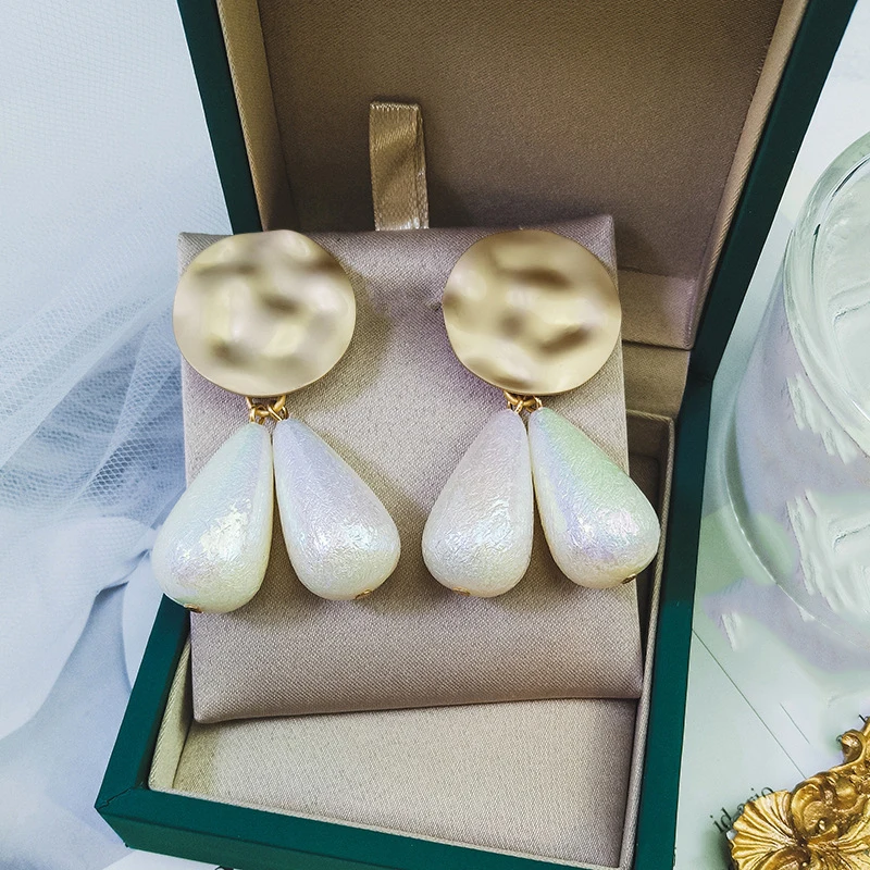 Trendy Elegant Created Big Simulated Pearl Long Earrings Pearls String Statement Drop Earrings For Wedding Party Gift
Trendy Elegant Created Big Simulated Pearl Long Earrings Pearls String Statement Drop Earrings For Wedding Party Gift