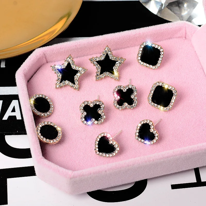 Delicate Black Acrylic CZ Zircon Crystal Heart Earrings Rose Gold Color Stud Earrings Women Jewelry
Delicate Black Acrylic CZ Zircon Crystal Heart Earrings Rose Gold Color Stud Earrings Women Jewelry