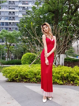 2020 New Summer Women Red Black Sexy V-Neck Sleeveless Mesh A-Line Rayon Bandage Celebrity Evening Party Dress
2020 New Summer Women Red Black Sexy V-Neck Sleeveless Mesh A-Line Rayon Bandage Celebrity Evening Party Dress