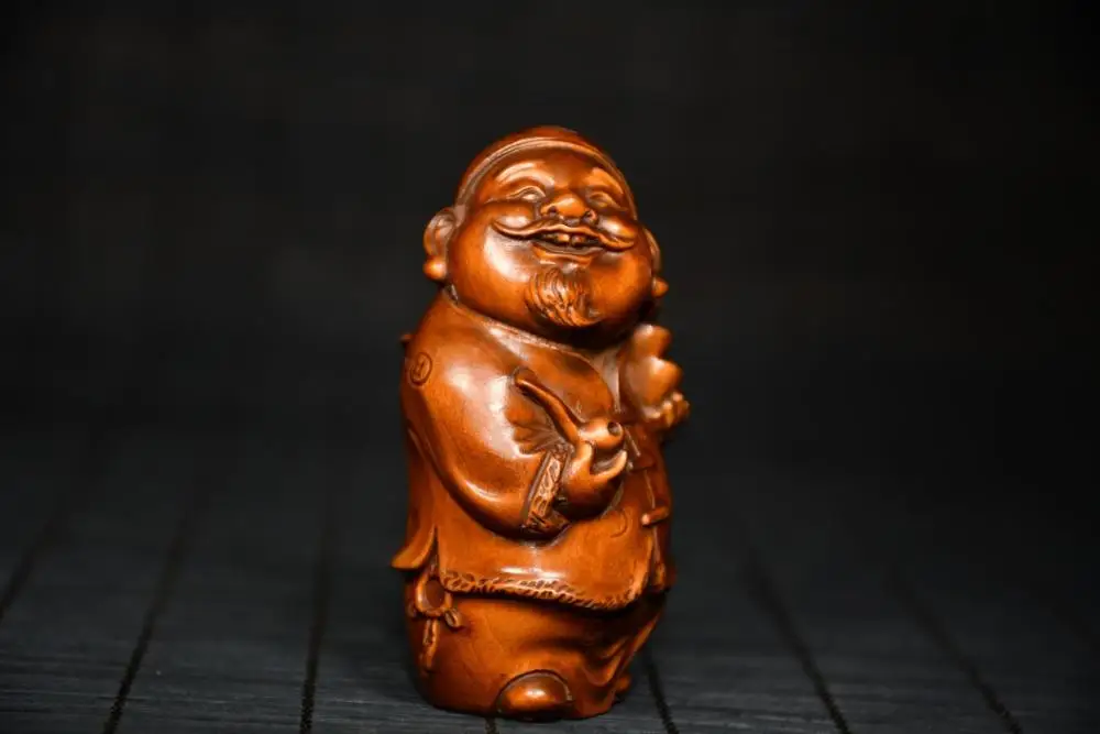 3" China Collection Old Boxwood Landlord Statue Representatives of the ancient ruling class Holding pipe and ingot Symbol
3" China Collection Old Boxwood Landlord Statue Representatives of the ancient ruling class Holding pipe and ingot Symbol
