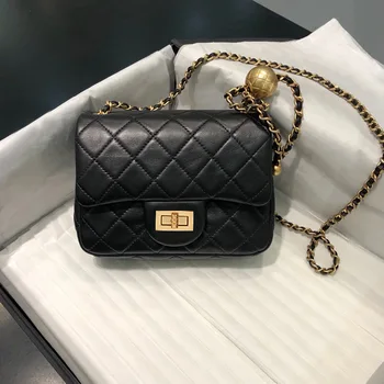 2020 New Leather Diamond Lattice Chain Bag Shoulder Messenger Small Square Bag Female Luxury Handbags Women Bags
2020 New Leather Diamond Lattice Chain Bag Shoulder Messenger Small Square Bag Female Luxury Handbags Women Bags