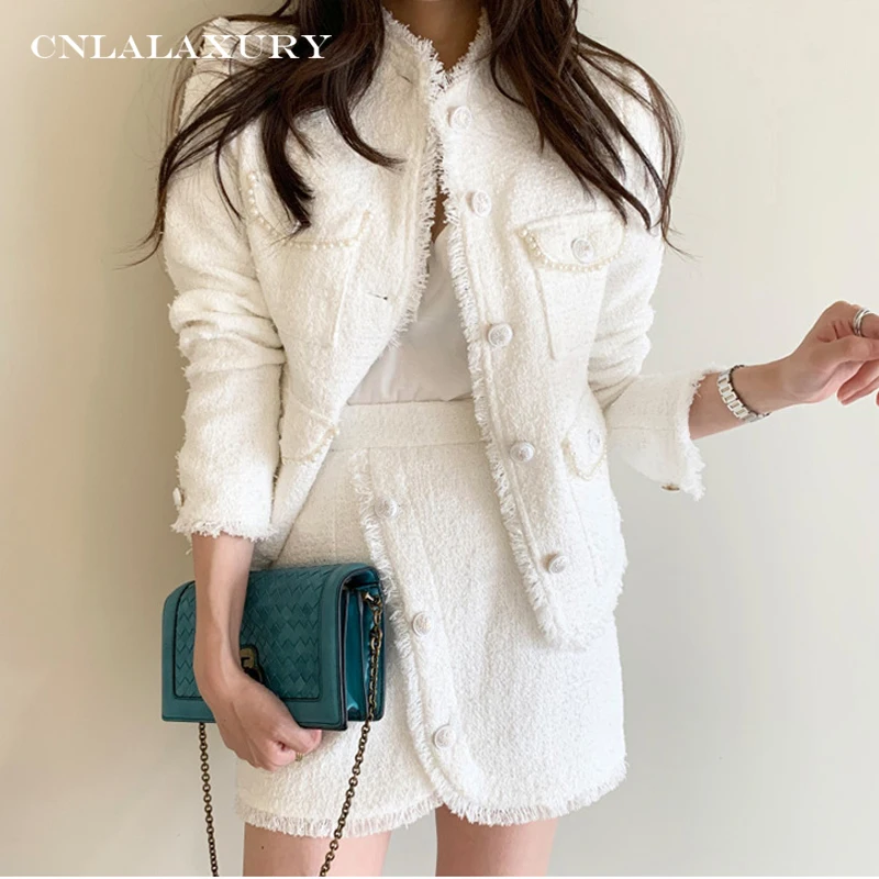 Lady Wool 2 Piece Set 2019 Autumn Winter Women Beaded Single Breasted Short Tweed Jacket Coat+Tassel Shorts Skirt Suit Bodycon
Lady Wool 2 Piece Set 2019 Autumn Winter Women Beaded Single Breasted Short Tweed Jacket Coat+Tassel Shorts Skirt Suit Bodycon