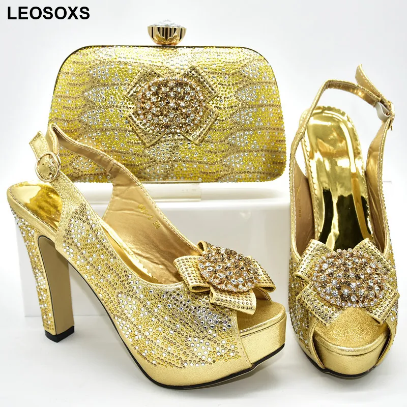 Wholesale 2020 Wedding Shoes and Matching Elegant Crystal Shoes Summer Slippers Italian Matching Shoe and Bag Set for Wedding
Wholesale 2020 Wedding Shoes and Matching Elegant Crystal Shoes Summer Slippers Italian Matching Shoe and Bag Set for Wedding