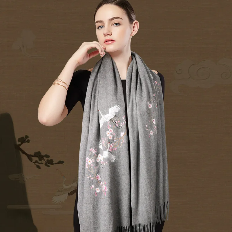 Chinese Hand and Embassy Embedded Crane Cashmere Shawl Handle Embassy Warm Soft Scarf Auspicious Scarf Gift Artwork
Chinese Hand and Embassy Embedded Crane Cashmere Shawl Handle Embassy Warm Soft Scarf Auspicious Scarf Gift Artwork