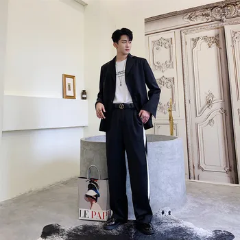Men's casual trousers 2019 new Korean version of the stitching temperament network red fashion suit pants men's sports tide
Men's casual trousers 2019 new Korean version of the stitching temperament network red fashion suit pants men's sports tide