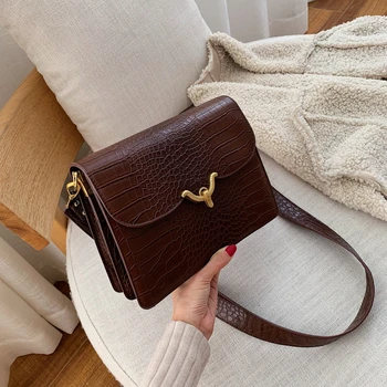Fashion Crocodile Pattern Woman Shoulder Bag PU Leather Chain Rivet Crossbody Luxury Handbags Women Bags Designer Bolsa Feminina
Fashion Crocodile Pattern Woman Shoulder Bag PU Leather Chain Rivet Crossbody Luxury Handbags Women Bags Designer Bolsa Feminina