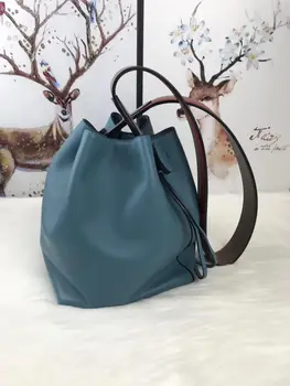WR07113 The highest quality ladies luxury fashion shoulder bag 100% leather brand famous ladies handbags all handmade free
WR07113 The highest quality ladies luxury fashion shoulder bag 100% leather brand famous ladies handbags all handmade free