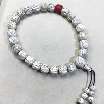 Natural star Moon Bodhi carved beads bracelet hand-held carved red blood beads
Natural star Moon Bodhi carved beads bracelet hand-held carved red blood beads