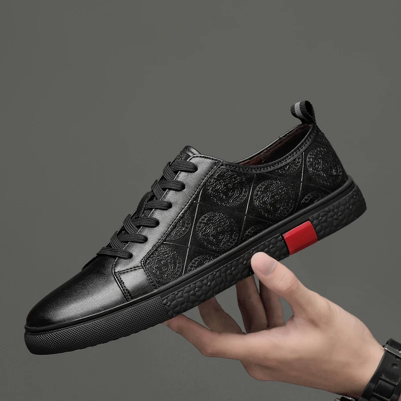 Men's Lightweight Casual Shoes 2020 new fashion lace-up mixed colors Non-slip Trendy Mens Vulcanized Shoes High Quality
Men's Lightweight Casual Shoes 2020 new fashion lace-up mixed colors Non-slip Trendy Mens Vulcanized Shoes High Quality