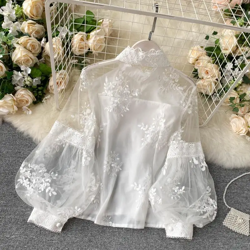 Vinatge French Style Perspective Shirt for Ladies Elegant All-match Hollow Out Floral Print Stand Collar Shirt 2020 New Shirt
Vinatge French Style Perspective Shirt for Ladies Elegant All-match Hollow Out Floral Print Stand Collar Shirt 2020 New Shirt
